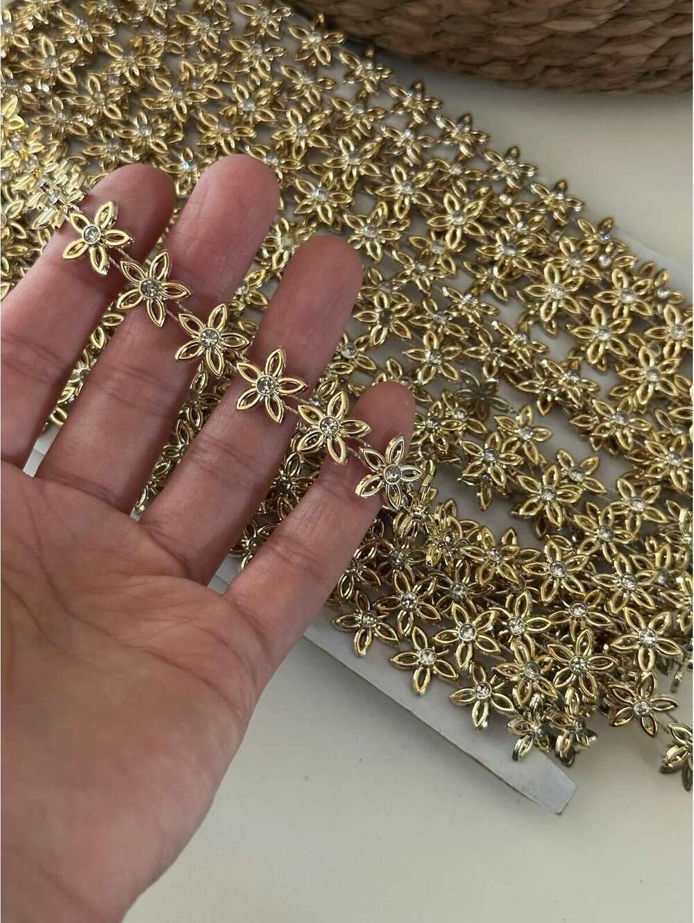 1Yd Non-Stretch 0.8" Gold Flower Trim,